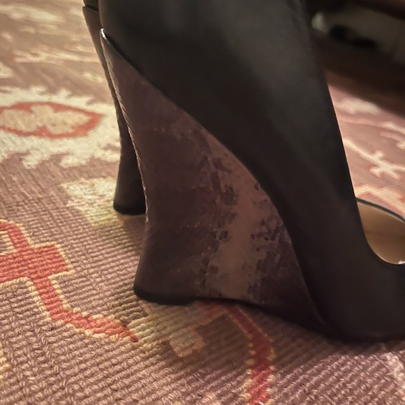 Nine West Snakeskin Pattern Wedges. Size 7  Super Sexy Shoes! - Picture 4 of 16